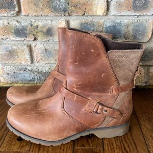 Teva De La Vina Women’s 8 Waterproof Leather Brown Ankle Boot Never Worn 1003012